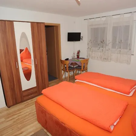 Gasthaus-pension Fischerkeller ゲストハウス