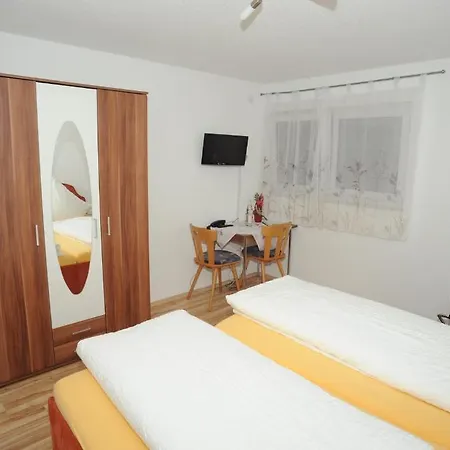 Gasthaus-pension Fischerkeller Randegg